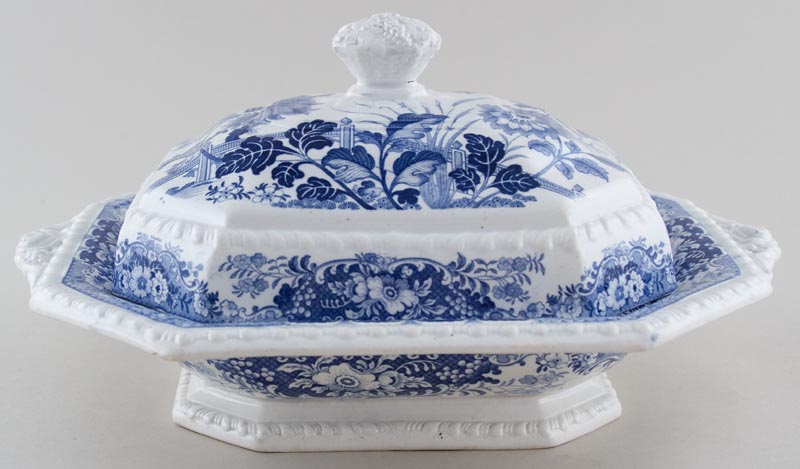 Vegetable Dish with lid c1830